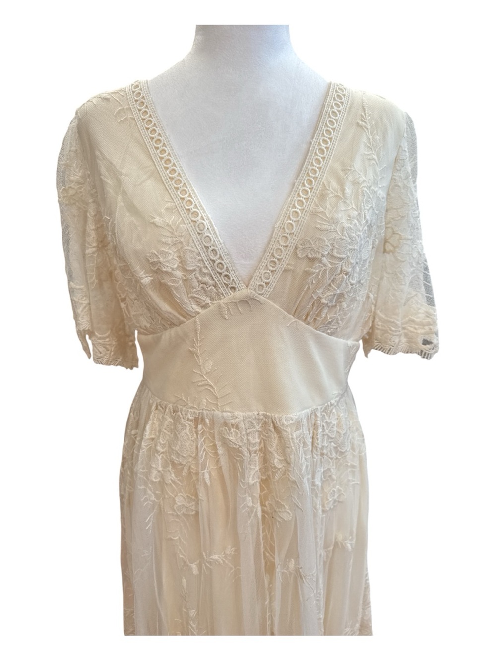 Baltic Born Clarissa Lace Vintage Cream Midi Dress size medium NWT - Picture 3 of 9